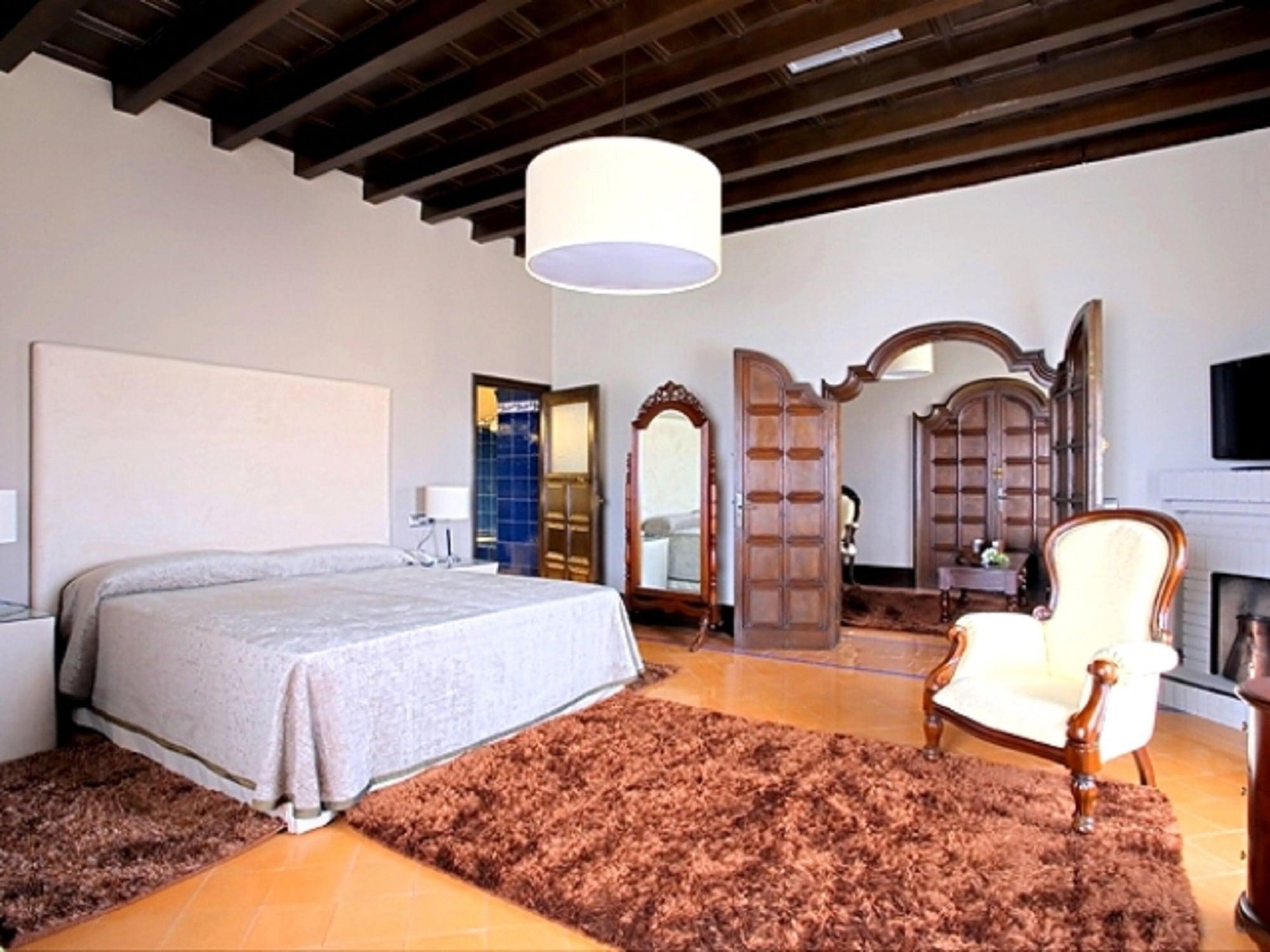 Rvhotels Palau Lo Mirador Torroella de Montgrí Exterior photo