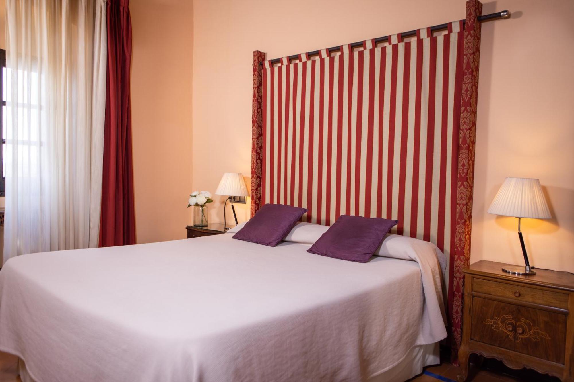 Rvhotels Palau Lo Mirador Torroella de Montgrí Room photo