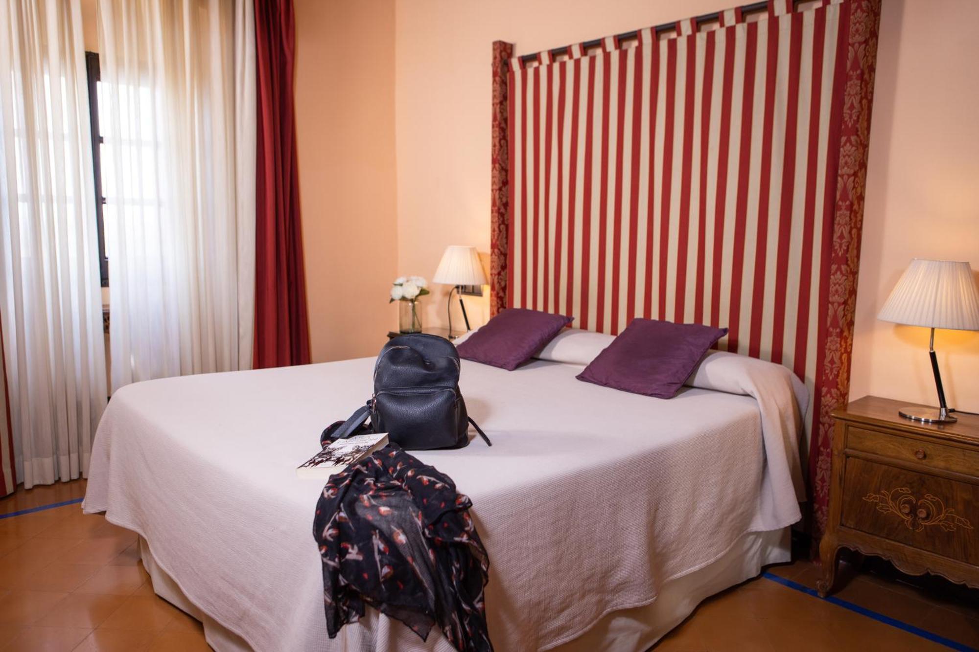 Rvhotels Palau Lo Mirador Torroella de Montgrí Room photo